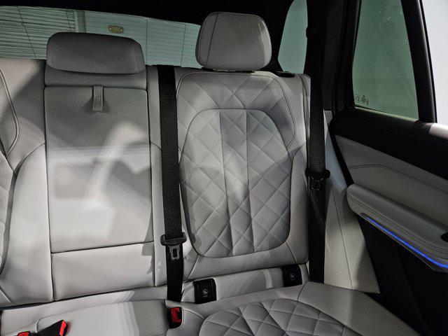 Photo of 2024 Alpine White BMW X5