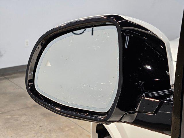 Photo of 2024 Alpine White BMW X5