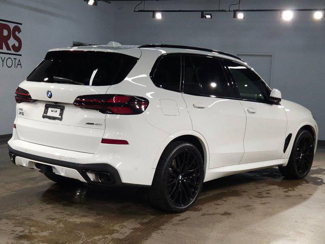 Photo of 2024 Alpine White BMW X5