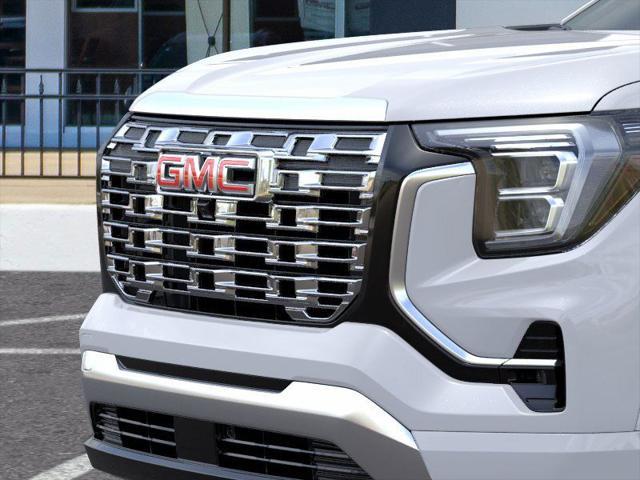 Photo of 2026 Glacier White Tricoat GMC Terrain