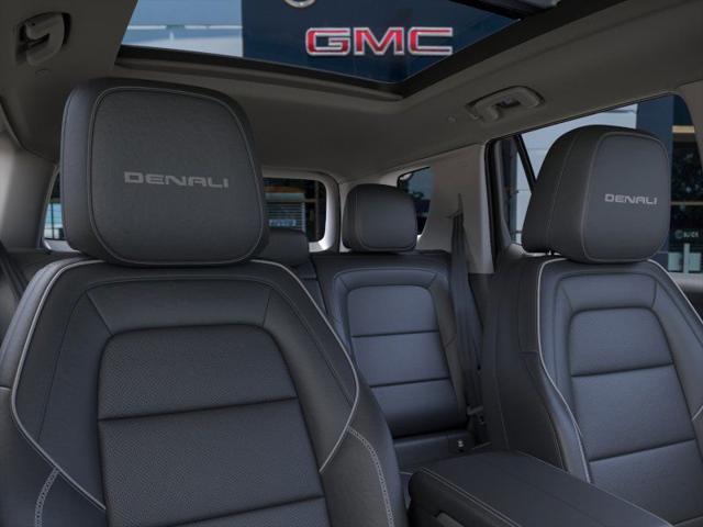Photo of 2026 Glacier White Tricoat GMC Terrain