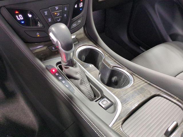 Photo of 2020 Summit White Buick Envision