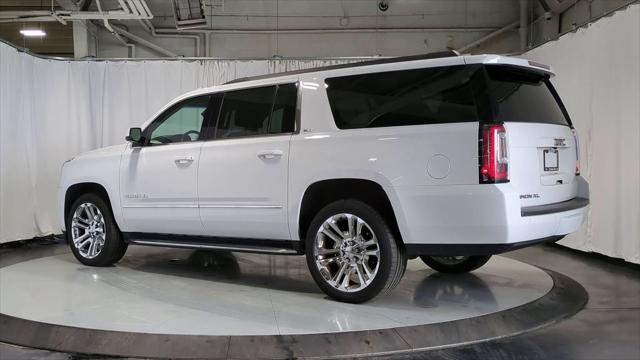 Photo of 2019 Summit White GMC Yukon XL