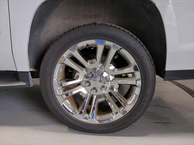 Photo of 2019 Summit White GMC Yukon XL