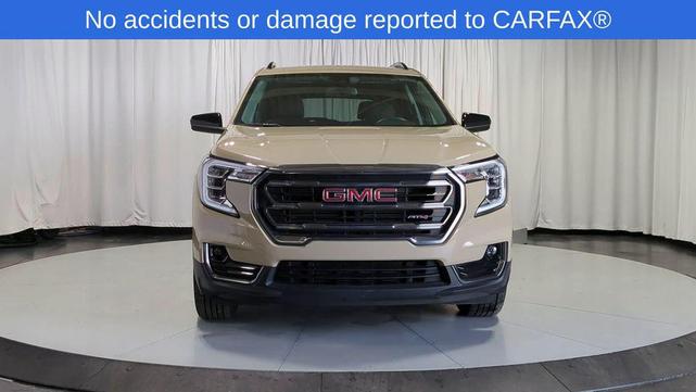 Photo of 2022 Desert Sand Metallic GMC Terrain