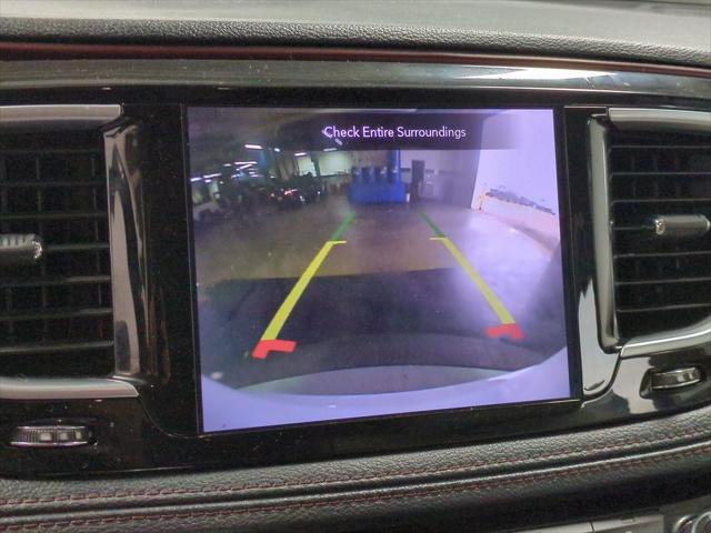 Photo of 2020 Bright White Clearcoat Chrysler Pacifica