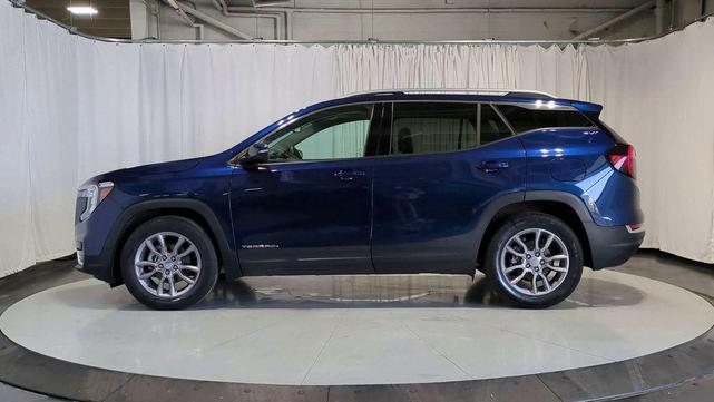 Photo of 2022 Marine Metallic GMC Terrain