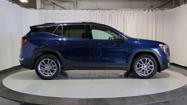 Photo of 2022 Marine Metallic GMC Terrain