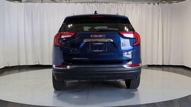 Photo of 2022 Marine Metallic GMC Terrain