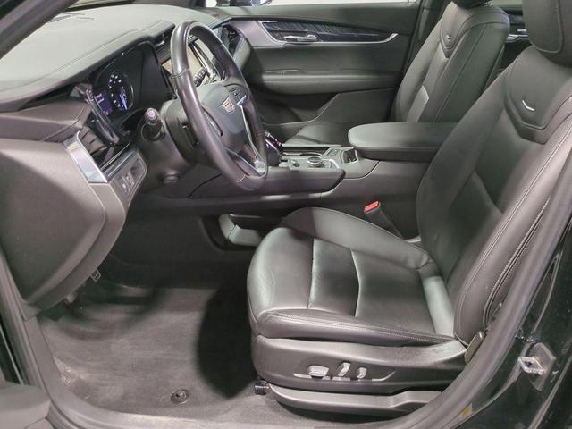 Photo of 2023 Stellar Black Metallic Cadillac XT6