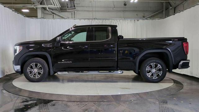 Photo of 2022 Onyx Black GMC Sierra 1500