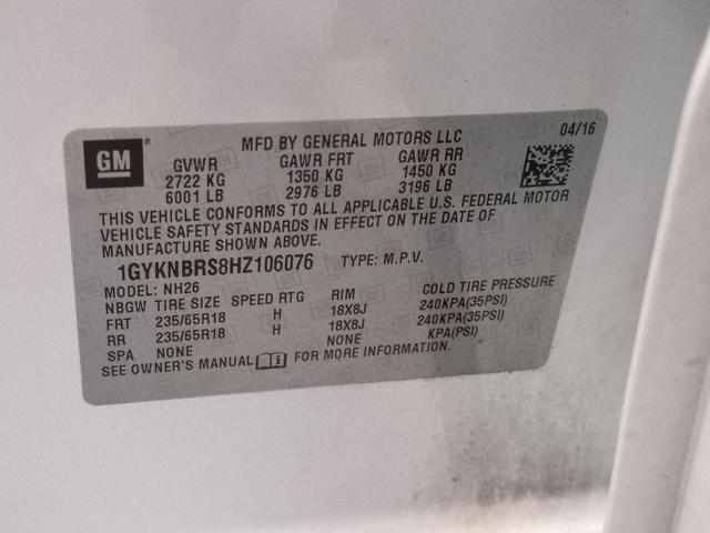 Photo of 2017 Crystal White Tricoat Cadillac XT5