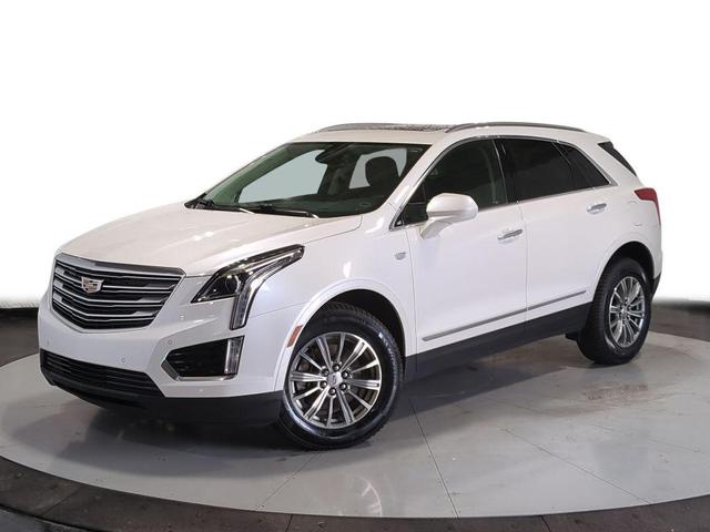 Photo of 2017 Crystal White Tricoat Cadillac XT5