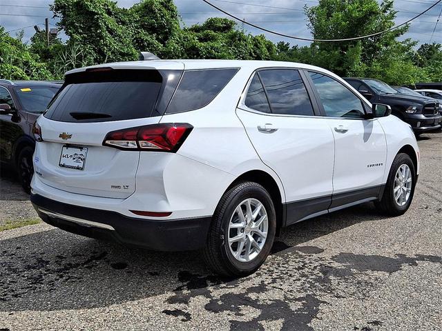 Photo of 2022 Summit White Chevrolet Equinox