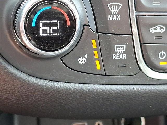 Photo of 2022 Summit White Chevrolet Equinox