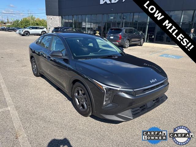 Photo of 2025 Interstellar Gray Kia K4