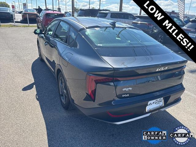 Photo of 2025 Interstellar Gray Kia K4