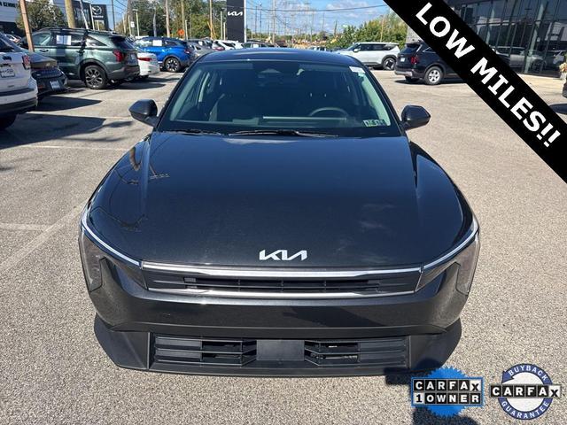 Photo of 2025 Interstellar Gray Kia K4