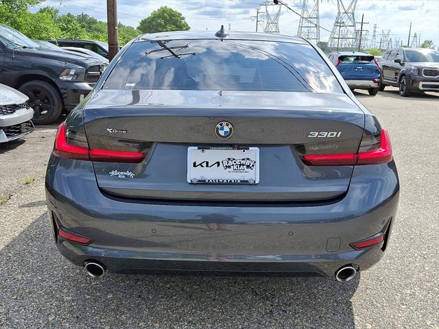 Photo of 2022 Mineral Grey Metallic BMW 330