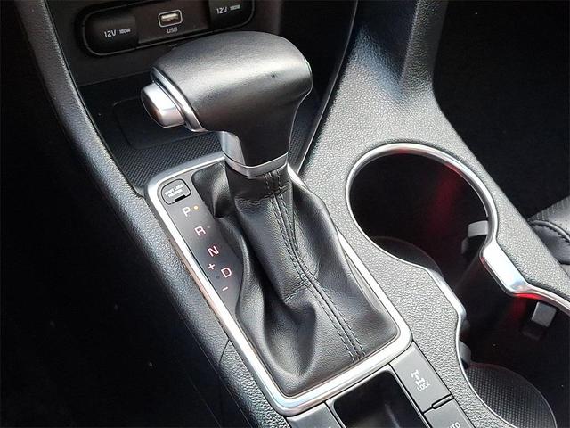 Photo of 2022 Black Cherry Pearl Kia Sportage