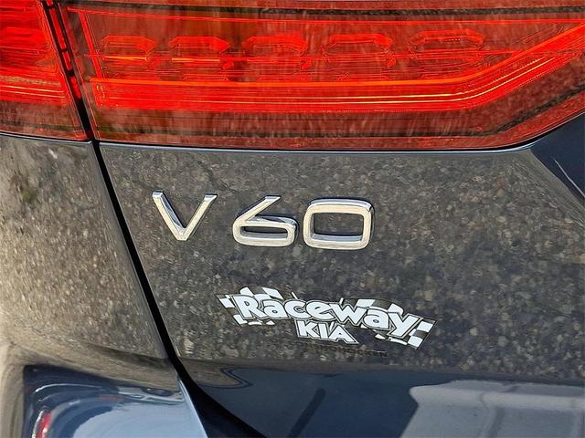 Photo of 2020 Blue Volvo V60 Cross Country