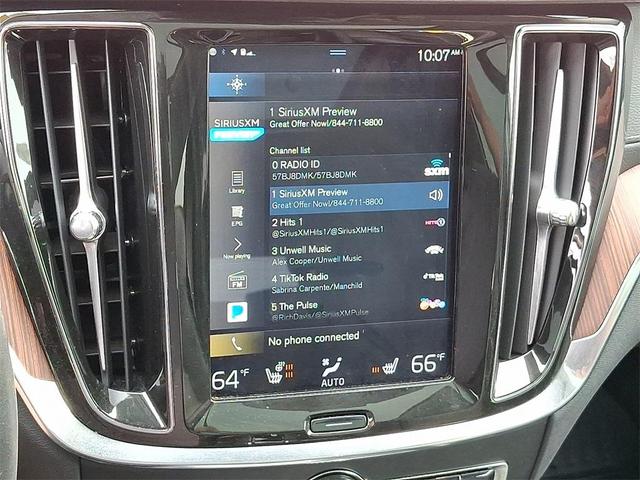 Photo of 2020 Blue Volvo V60 Cross Country