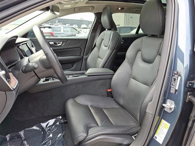 Photo of 2020 Blue Volvo V60 Cross Country