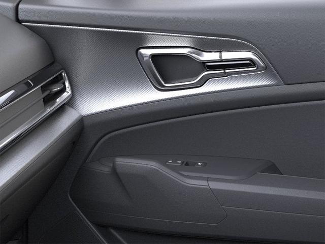 Photo of 2025 Snow White Pearl Kia Sportage Hybrid