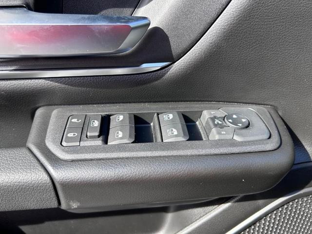 Photo of 2025 Diamond Black RAM 1500