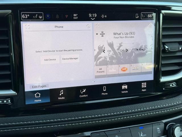 Photo of 2025 Bright White Clearcoat Chrysler Pacifica