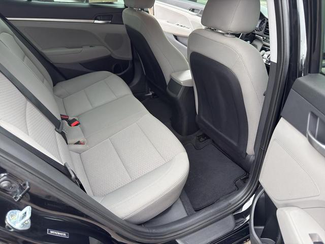 Photo of 2019 Phantom Black Hyundai ELANTRA