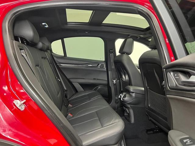 Photo of 2024 Rosso Alfa Romeo Stelvio