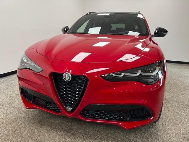Photo of 2024 Rosso Alfa Romeo Stelvio