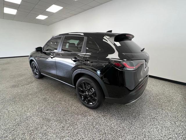 Photo of 2024 Crystal Black Pearl Honda HR-V