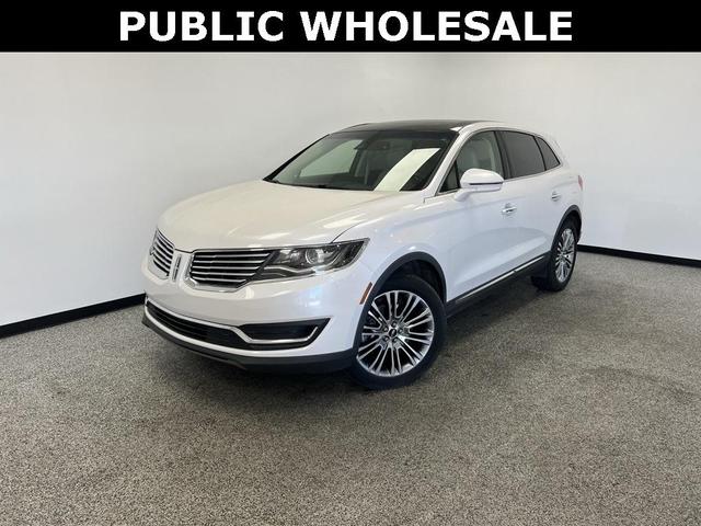 Photo of 2016 White Platinum Clearcoat Metallic Lincoln MKX