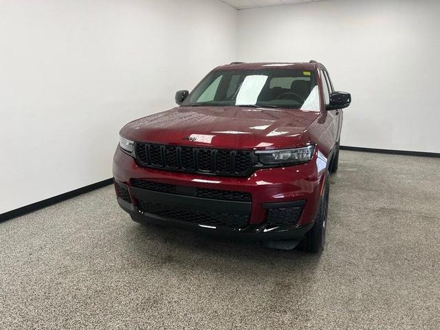 Photo of 2025 Velvet Red Pearlcoat Jeep Grand Cherokee L