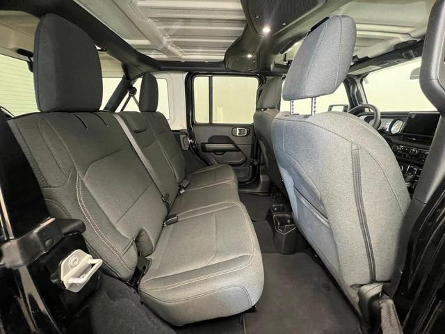 Photo of 2024 Black Clearcoat Jeep Wrangler