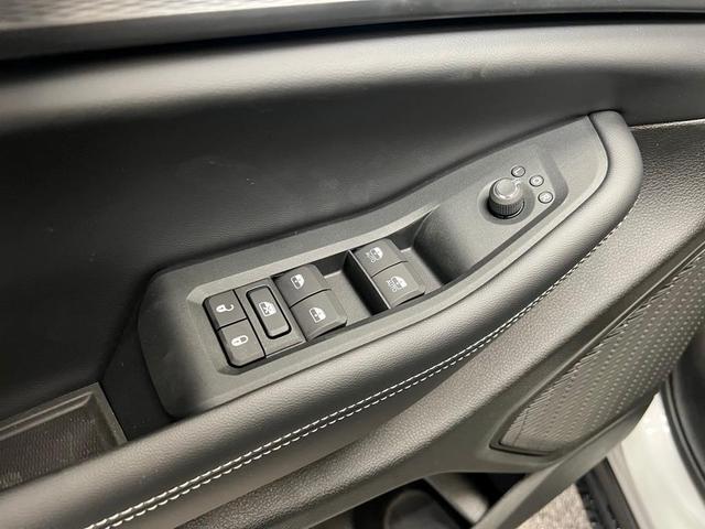 Photo of 2025 Silver Zynith Jeep Grand Cherokee L