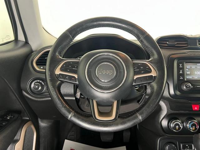 Photo of 2017 Alpine White Jeep Renegade