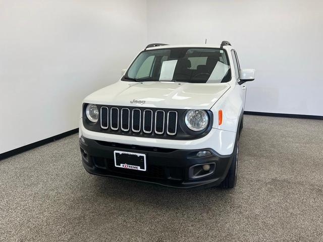 Photo of 2017 Alpine White Jeep Renegade