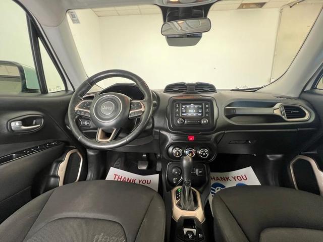 Photo of 2017 Alpine White Jeep Renegade