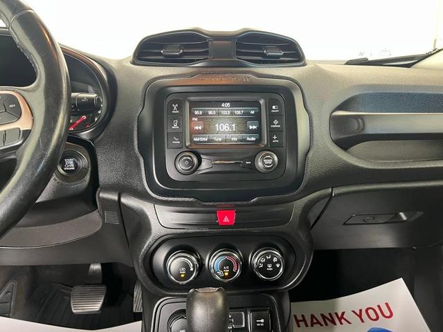 Photo of 2017 Alpine White Jeep Renegade