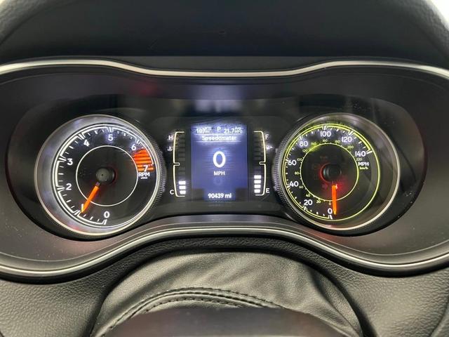 Photo of 2020 Bright White Clearcoat Jeep Cherokee
