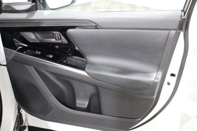 Photo of 2023 White Toyota bZ4X
