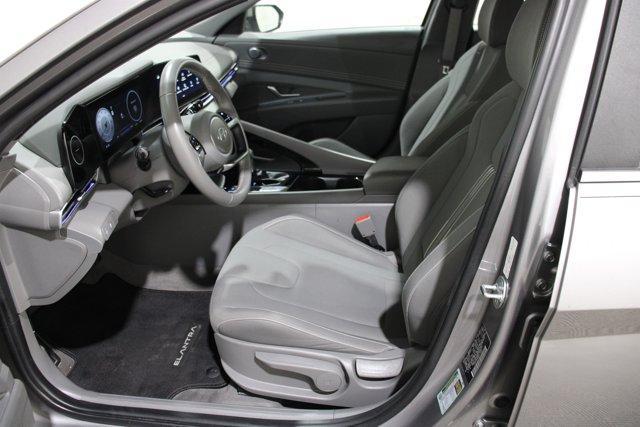 Photo of 2024 Fluid Metallic Hyundai ELANTRA