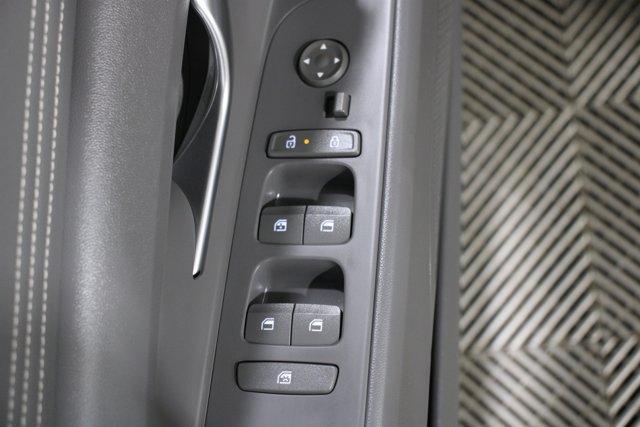 Photo of 2024 Fluid Metallic Hyundai ELANTRA