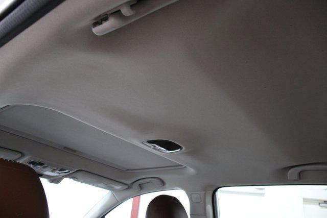 Photo of 2019 Crystal White Pearl Subaru Outback