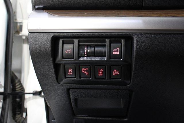 Photo of 2019 Crystal White Pearl Subaru Outback