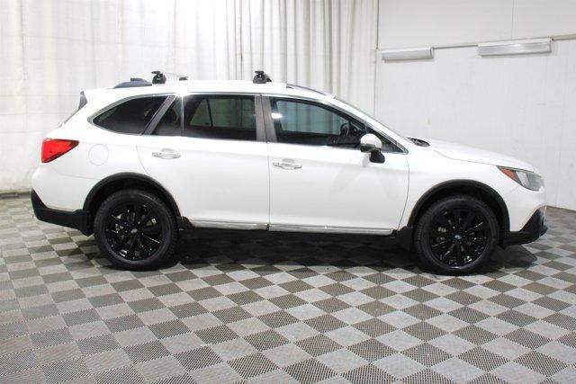 Photo of 2019 Crystal White Pearl Subaru Outback