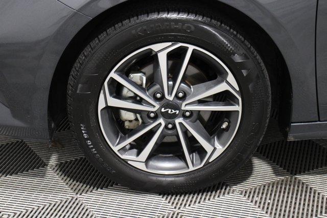 Photo of 2024 Gravity Gray Kia Forte